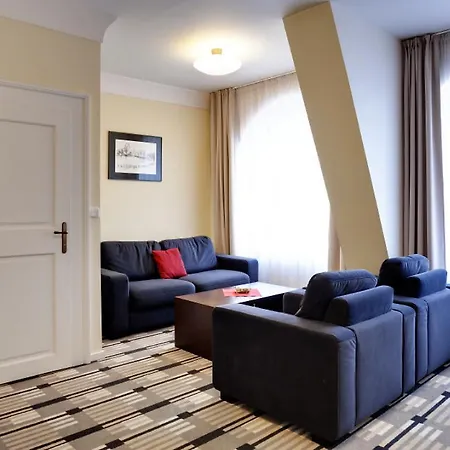 Apartman Karlova.2 *